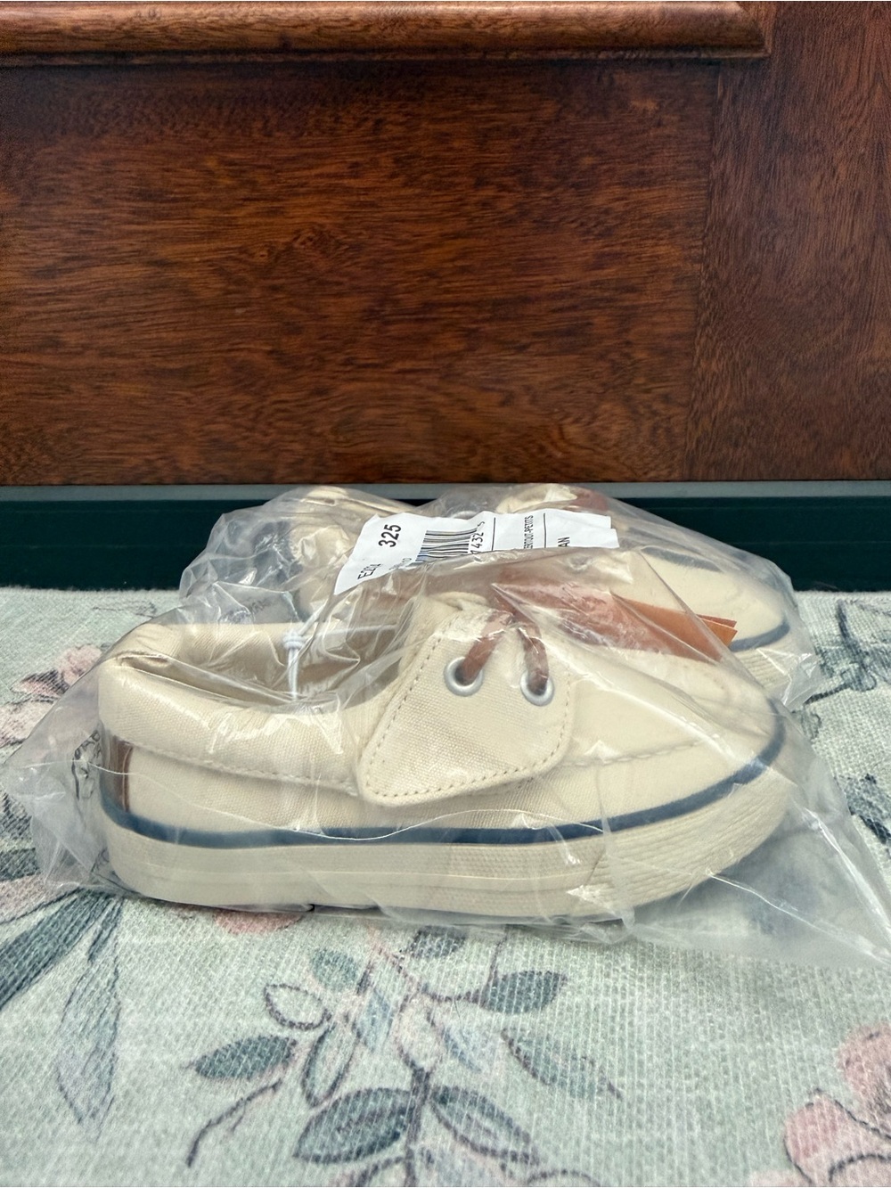 Gymboree Kids Cream Canvas Boat Shoes with Navy Trim